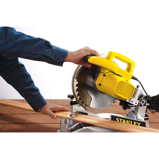 SIERRA INGLETEADORA DE 10 (254MM) DE 1500W